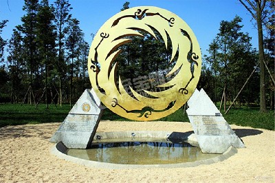 公園園林景觀(guān)水池抽象鏡子不銹鋼雕塑定制