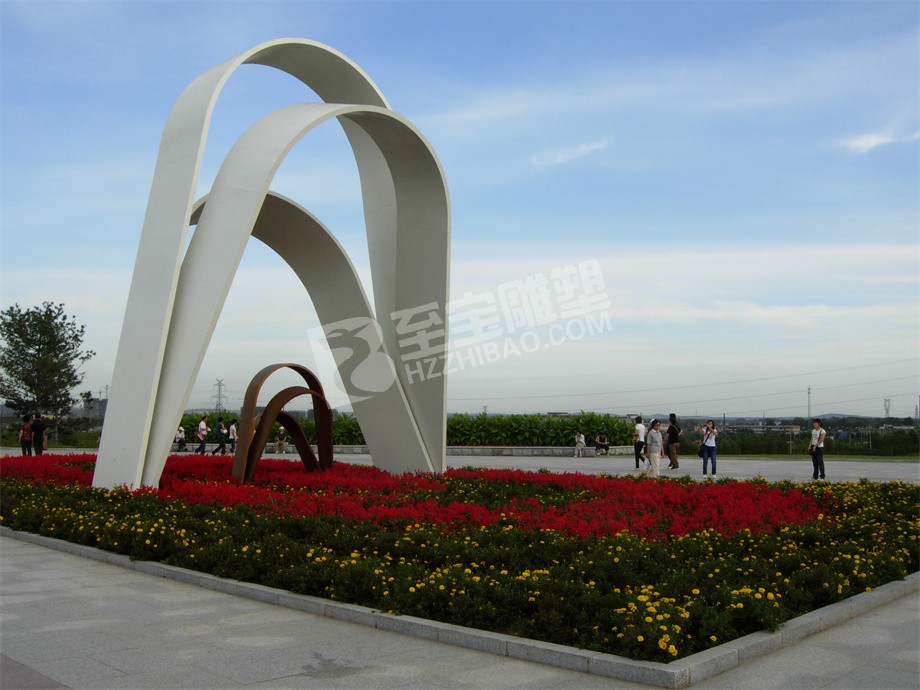 城市廣場(chǎng)抽象門(mén)不銹鋼雕塑定制